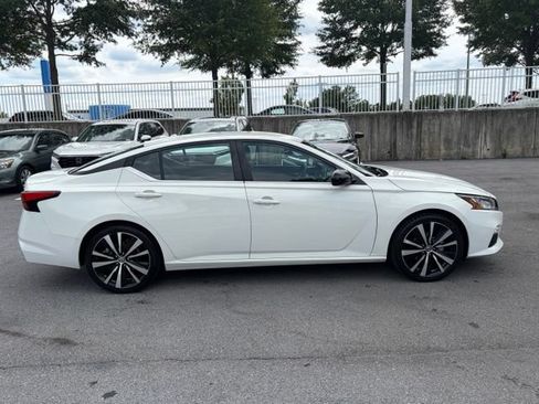 Used 2021 Nissan Altima 2.5 SR FWD image 6