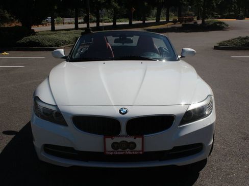 Used 2011 BMW Z4 sDrive30i image 12