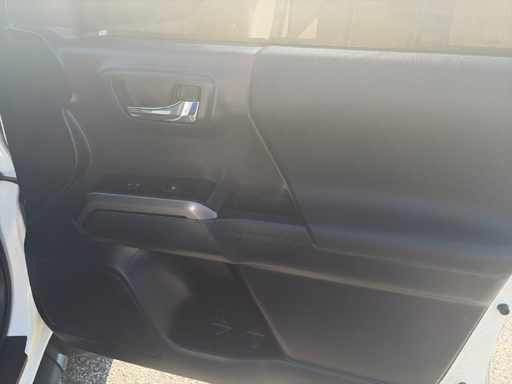 Used 2023 Toyota Tacoma TRD Off-Road AWD/4WD image 19