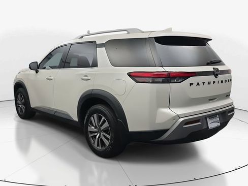 Used 2022 Nissan Pathfinder SL w/ SL Black Package image 7