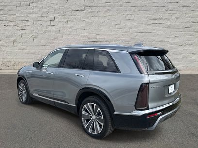 New 2026 Cadillac Vistiq Luxury w/ LPO, Floor Liner Package