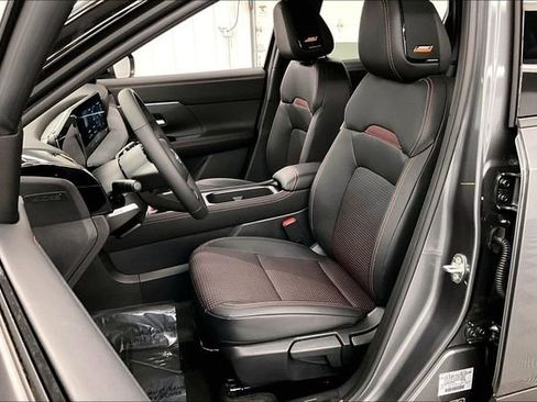 New 2026 Nissan Kicks SR w/ SR Premium Package AWD/4WD image 10