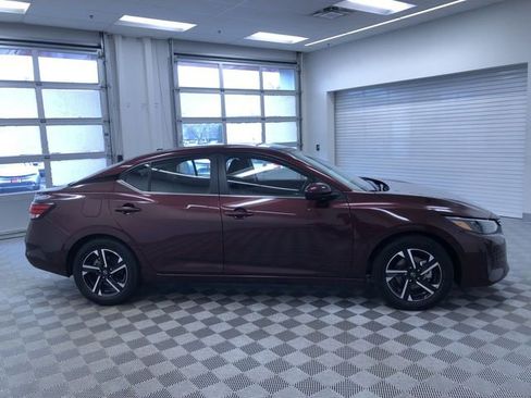 Used 2025 Nissan Sentra SV image 34