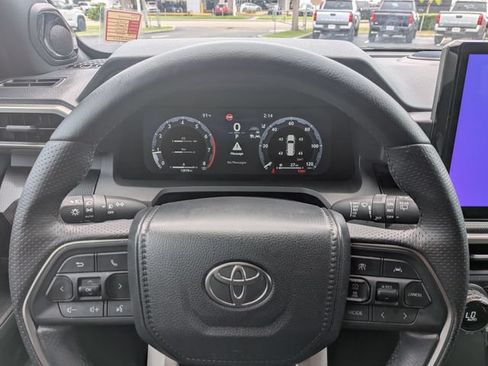 Used 2026 Toyota 4Runner Limited AWD/4WD image 28
