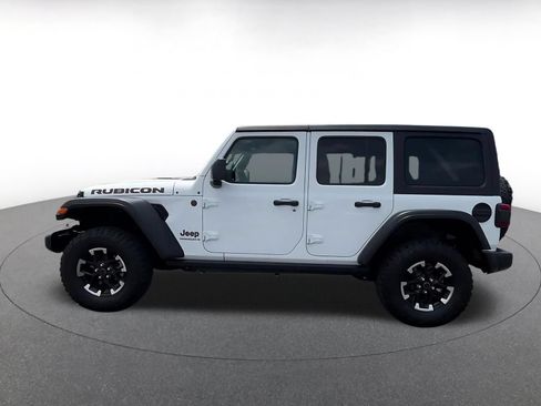 Used 2025 Jeep Wrangler Unlimited Rubicon AWD/4WD image 8