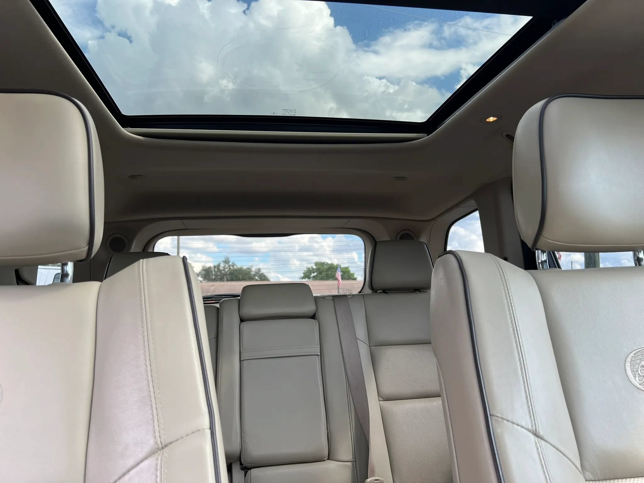 Used 2019 Jeep Grand Cherokee Overland RWD image 19