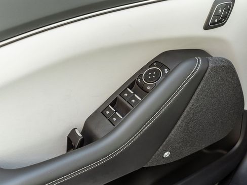 Used 2023 Ford Mustang Mach-E Premium image 17