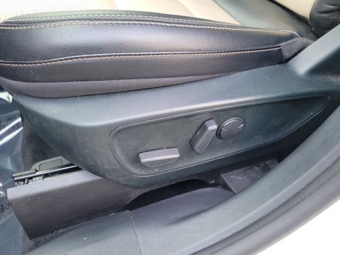 Used 2022 Ford Escape Titanium w/ Titanium Elite Package image 20