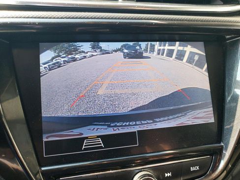 Used 2021 Chevrolet TrailBlazer LT w/ Convenience Package FWD image 11