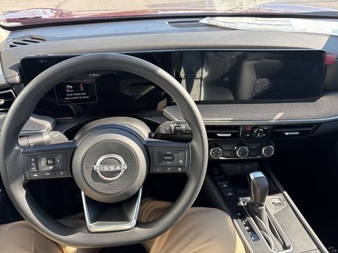 New 2025 Nissan Kicks SV FWD image 17
