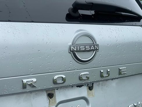 Certified 2023 Nissan Rogue SV w/ SV Premium B Package AWD/4WD image 31