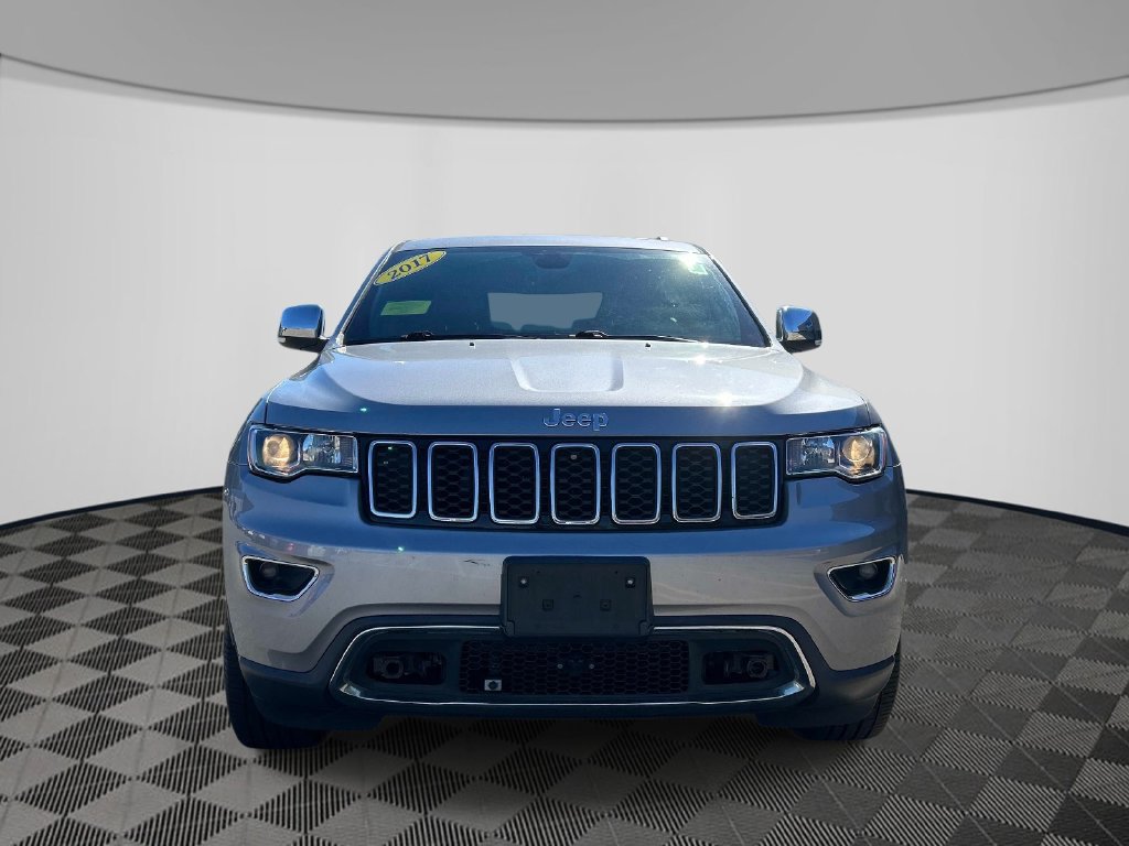 Used 2017 Jeep Grand Cherokee Limited AWD/4WD image 8