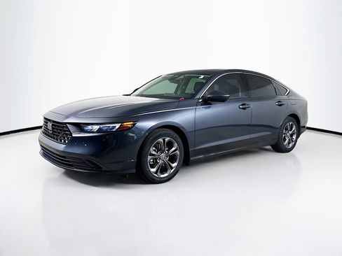 Certified 2023 Honda Accord EX image 4
