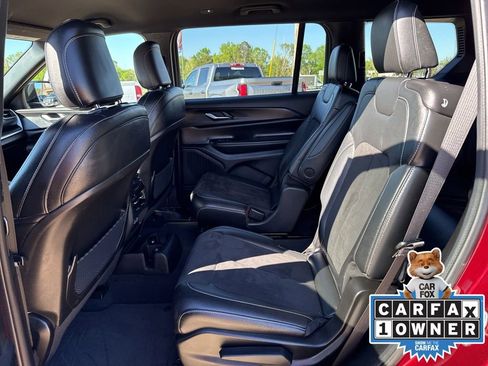 Certified 2023 Jeep Grand Cherokee L Laredo image 10