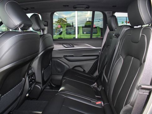 New 2025 Jeep Grand Cherokee Limited image 29