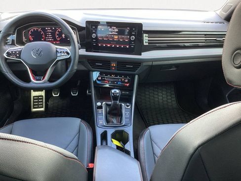 Used 2025 Volkswagen Jetta GLI Autobahn FWD image 3