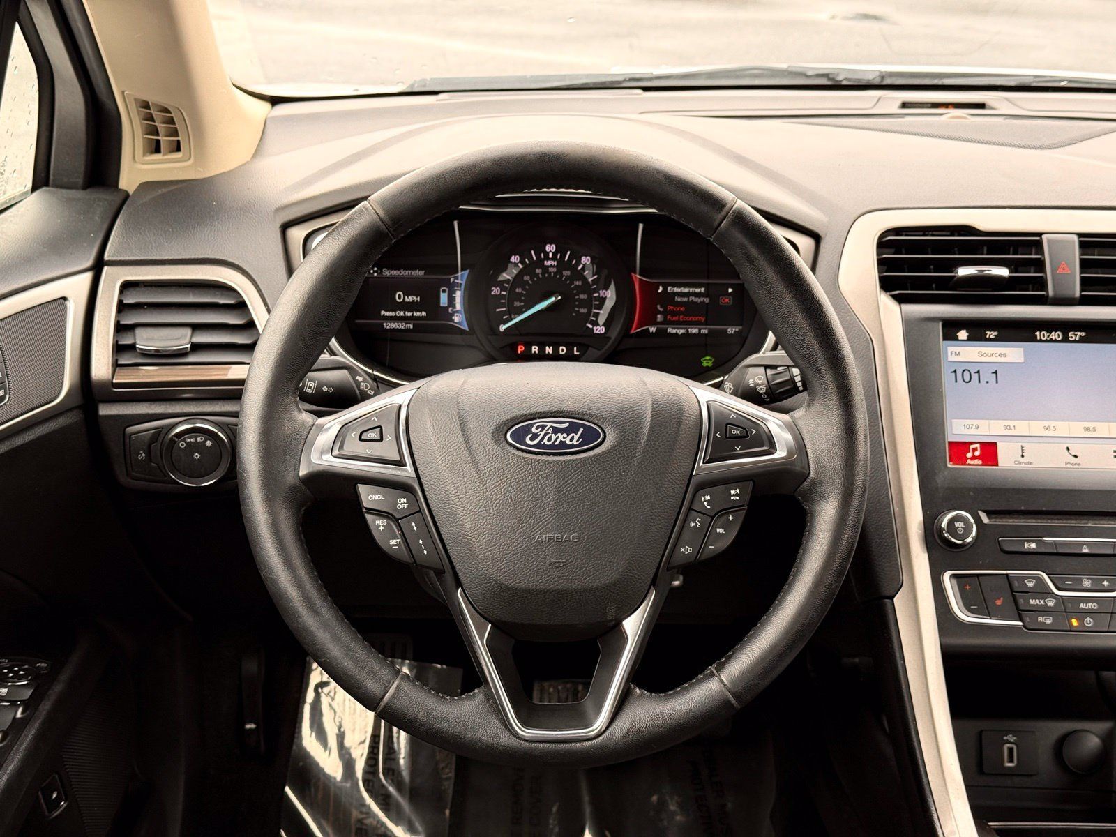 Used 2018 Ford Fusion SE w/ Equipment Group 602A FWD image 28