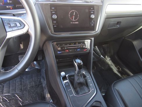 Used 2024 Volkswagen Tiguan Wolfsburg Edition image 19