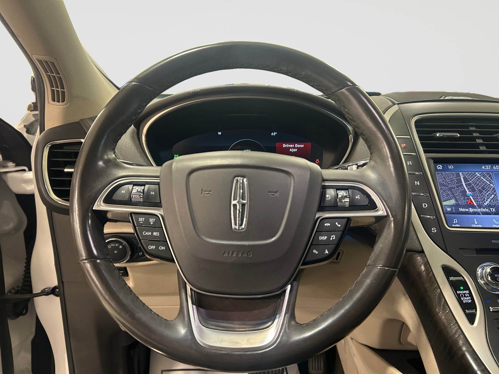Used 2020 Lincoln Nautilus Reserve w/ Cargo Utility Package FWD image 16
