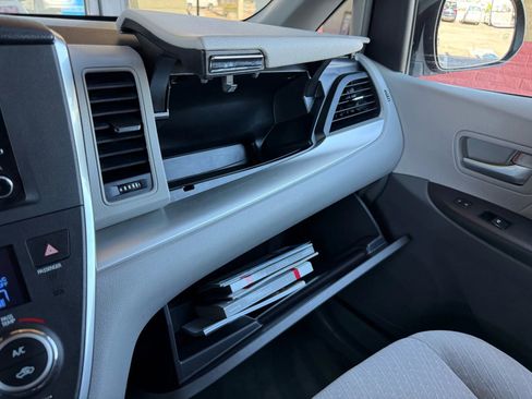 Used 2018 Toyota Sienna LE image 35