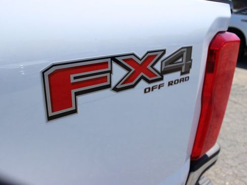 Used 2024 Ford F350 XLT w/ FX4 Off-Road Package AWD/4WD image 4