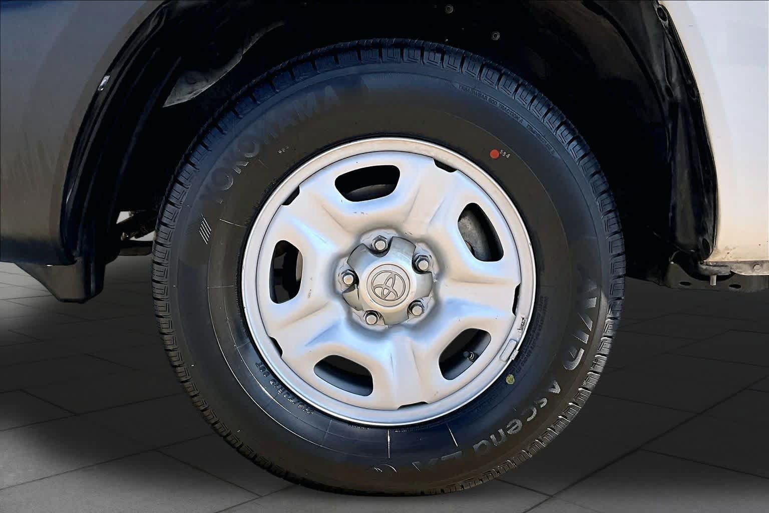 Used 2007 Toyota Tacoma 2WD Regular Cab w/ Enhancement Pkg image 10