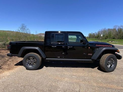 New 2026 Jeep Gladiator Mojave AWD/4WD image 32
