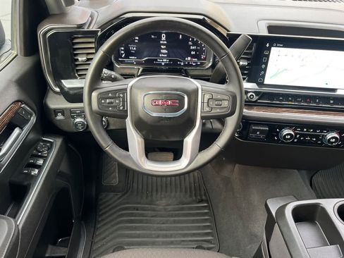 Used 2025 GMC Sierra 1500 Elevation image 15