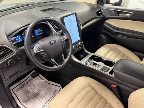 Used 2024 Ford Edge SEL w/ Convenience Package AWD/4WD image 4