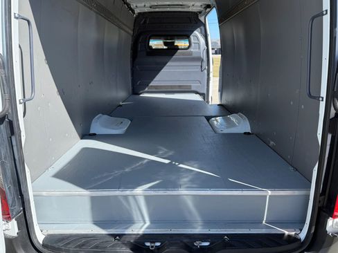 Used 2020 Mercedes-Benz Sprinter 3500 w/ Exterior Lighting Package image 10