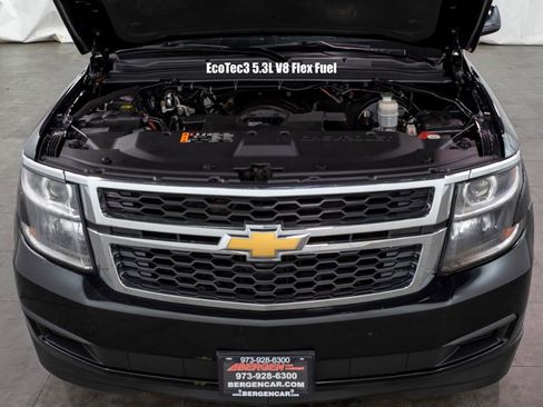 Used 2019 Chevrolet Tahoe 4WD w/ Remote Keyless Entry Package image 3