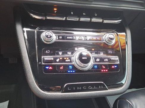 Used 2020 Lincoln Corsair AWD w/ Equipment Group 101A image 18