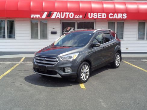 Used 2017 Ford Escape Titanium AWD/4WD image 10
