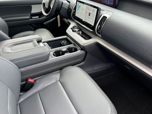New 2026 Ford Expedition Active AWD/4WD image 14