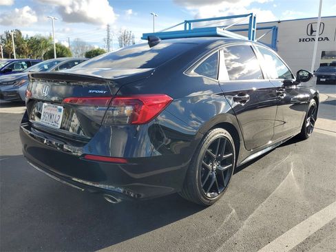 Used 2023 Honda Civic Sport image 5