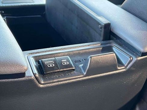 Certified 2024 Toyota Sienna XLE Woodland Edition image 16