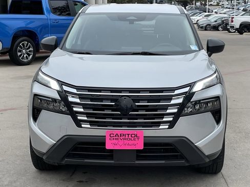 Used 2024 Nissan Rogue S image 6