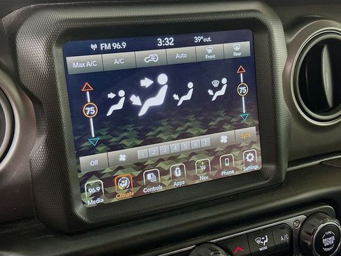 Certified 2022 Jeep Wrangler Unlimited Sport image 26