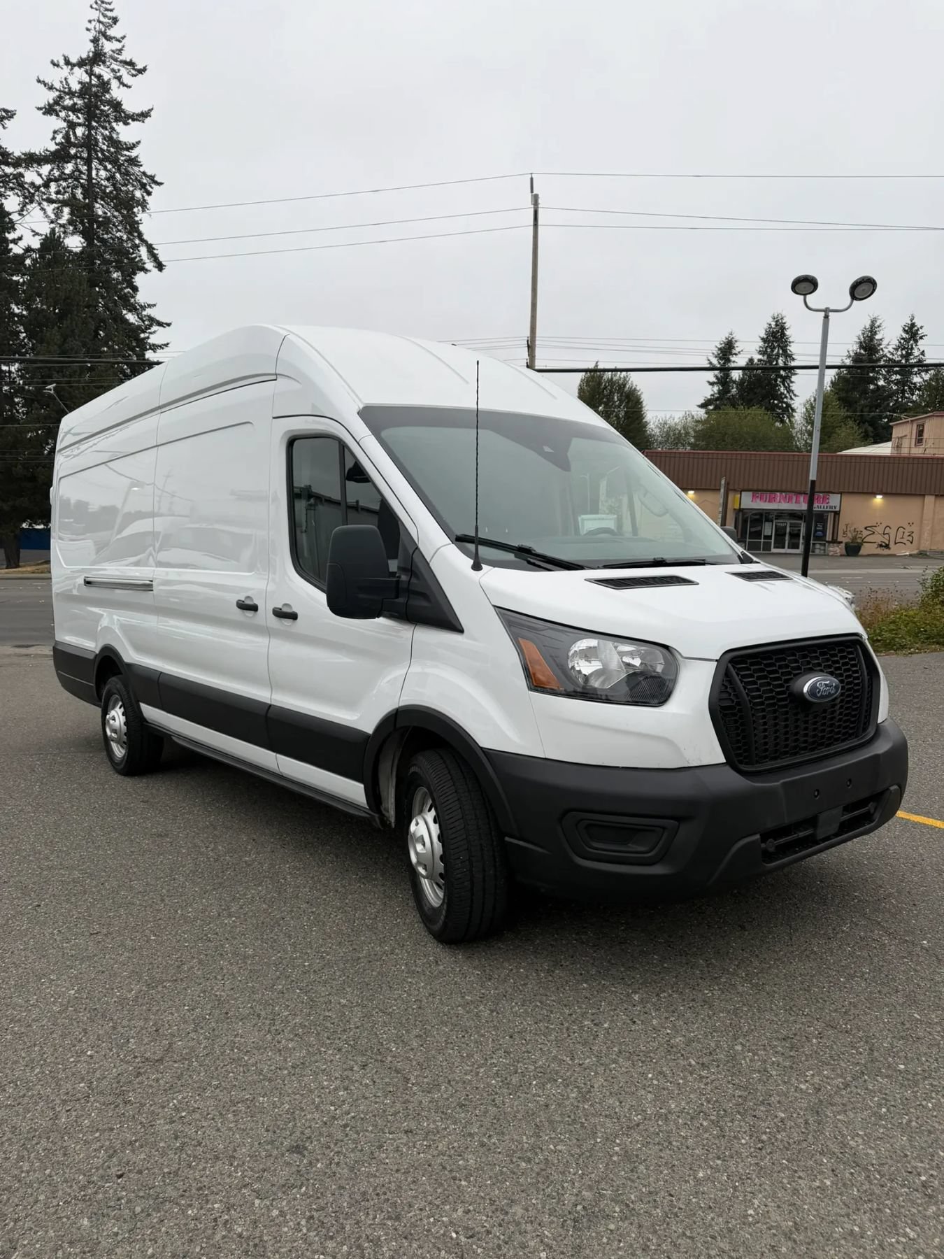 Used 2022 Ford Transit 250 148 High Roof Extended AWD image 3