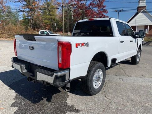 New 2026 Ford F250 XLT w/ FX4 Off-Road Package image 8