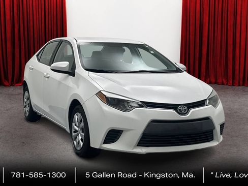 Used 2015 Toyota Corolla LE FWD image 3