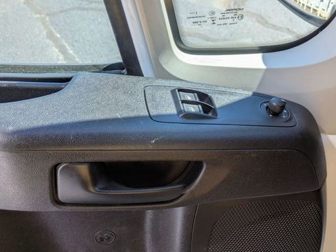 Used 2019 RAM ProMaster 3500 w/ Premium Appearance Group FWD image 12