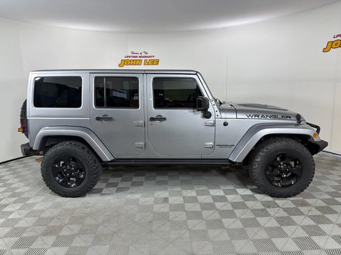 Used 2015 Jeep Wrangler Unlimited Sahara image 7