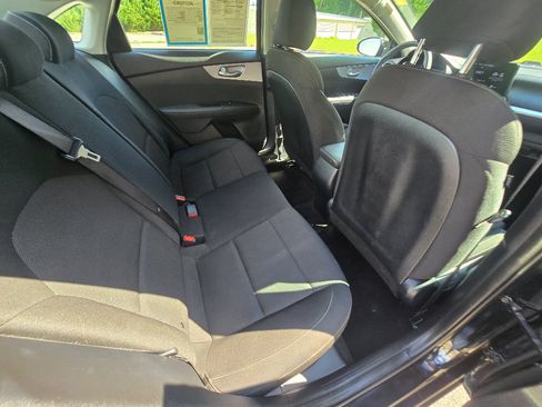 Used 2024 Kia Forte LXS FWD image 19