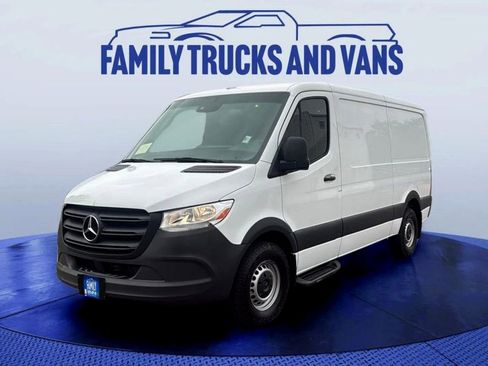 Used 2021 Mercedes-Benz Sprinter 2500 image 1