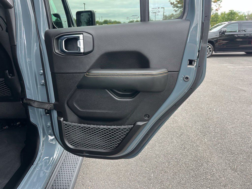 Used 2026 Jeep Wrangler Unlimited Sahara AWD/4WD image 20
