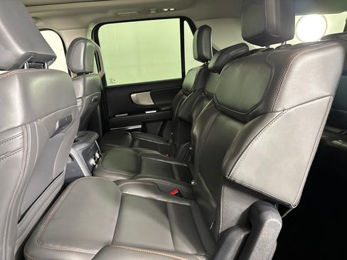 Used 2025 Ford Expedition Max Active AWD/4WD image 25