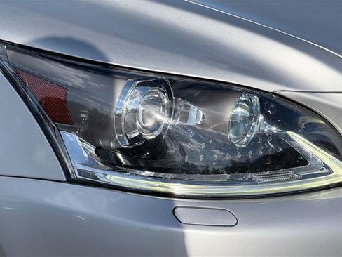 Used 2013 Lexus LS 460 w/ Comfort Pkg RWD image 10