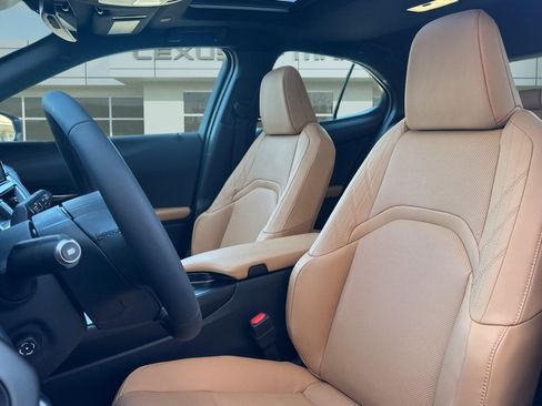 New 2026 Lexus UX 300h AWD image 5