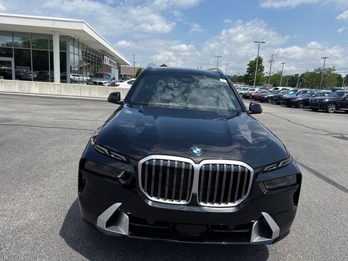 Used 2026 BMW X7 xDrive40i AWD/4WD image 2